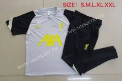 2021-2022 Liverpool Light Gray Thailand Short-Sleeve Soccer Tracksuit Uniform-815