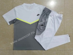 2022-23 NIke White&Gray Short-Sleeved Thailand Soccer Tracksuit-815