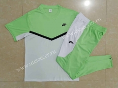 2022-23 NIke White&Green Short-Sleeved Thailand Soccer Tracksuit-815