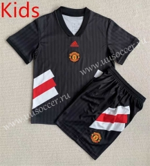 Retro Version  Manchester United Black Youth/Kids Soccer Uniform-AY