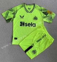 2023-2024 Newcastle United Goalkeeper Green Soccer Uniform-AY